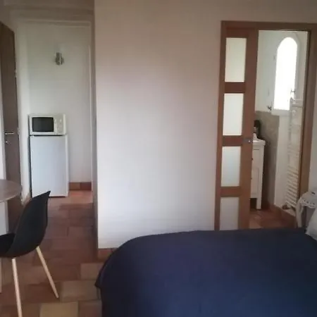 Domaine De Cayre Bed & Breakfast Mervilla